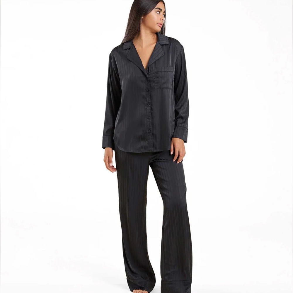 Nuuds Black Satin Pajama Set size large